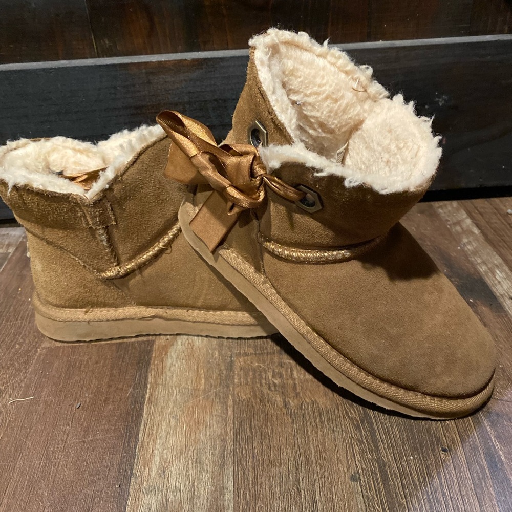 Pawz boots